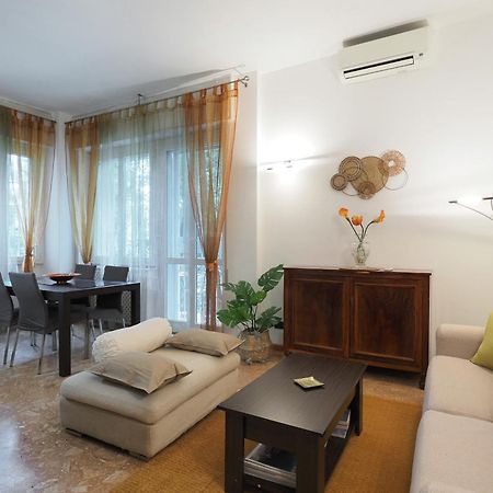 Primopiano - Palmaria B Apartment Milan Luaran gambar