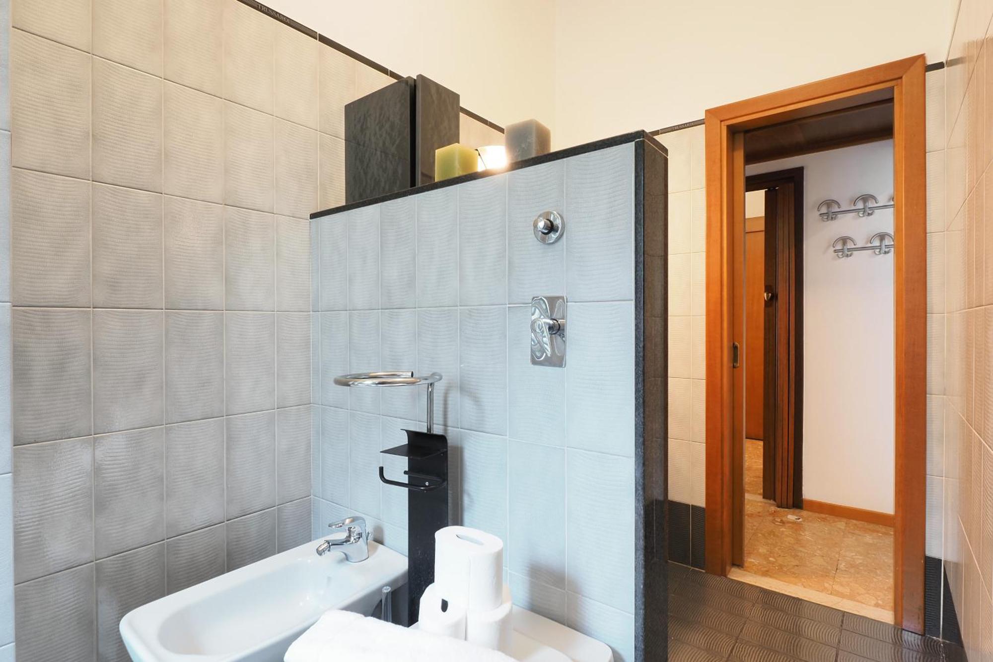 Primopiano - Palmaria B Apartment Milan Luaran gambar